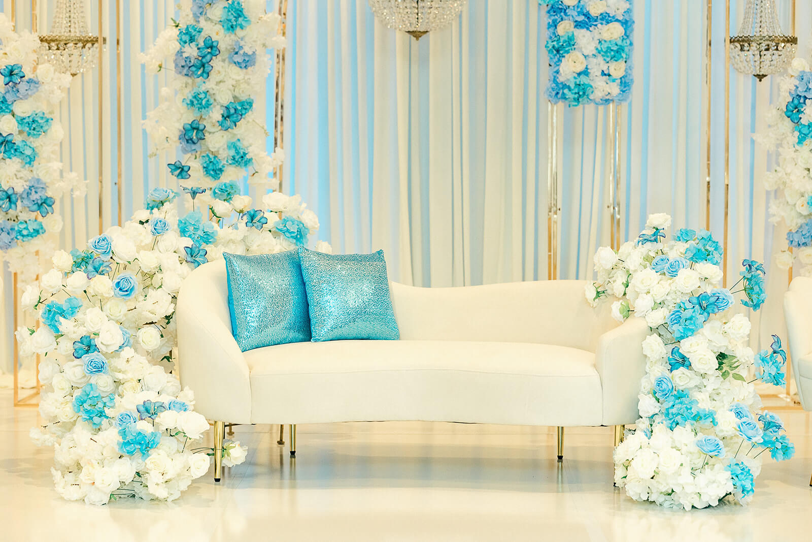 Blue & White Elegance